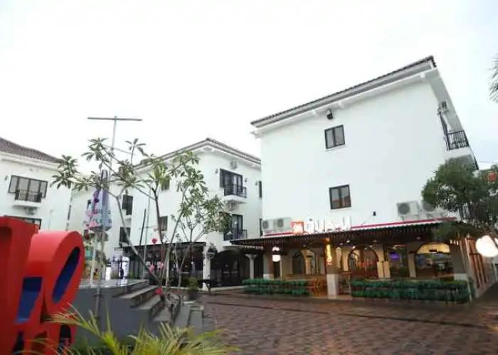 Jember Town Square Apartment by Calli Rooms