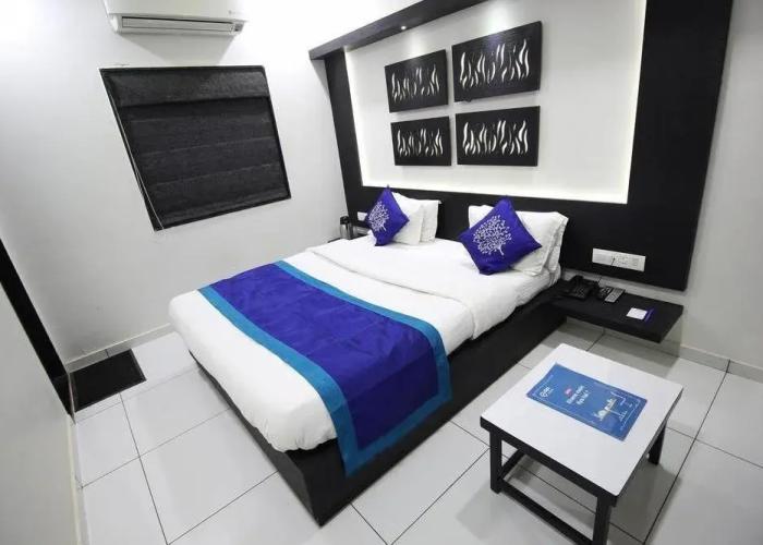 Hotel Paramount Inn