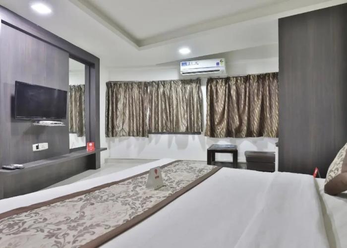 Hotel Nova Cross Road