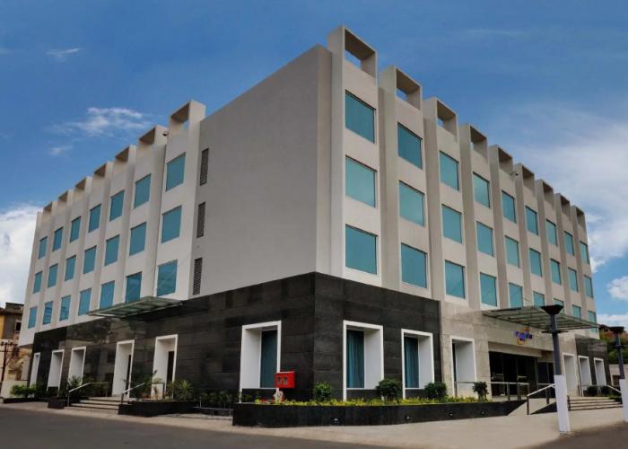 Platinum Hotel