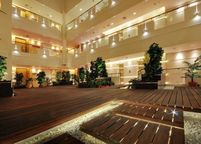Platinum Hotel