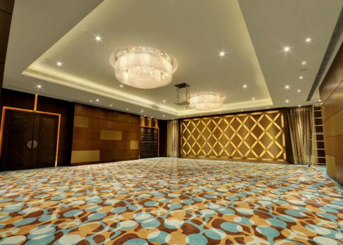 Platinum Hotel