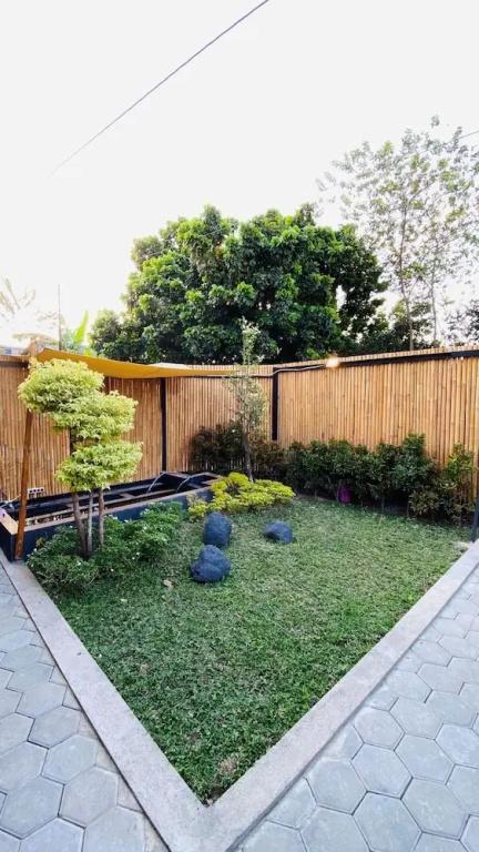 фото Omah Abiza