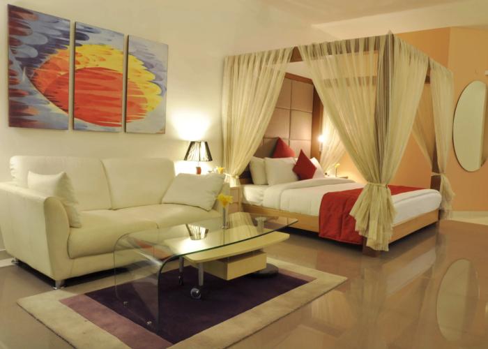 Seasons Hotel