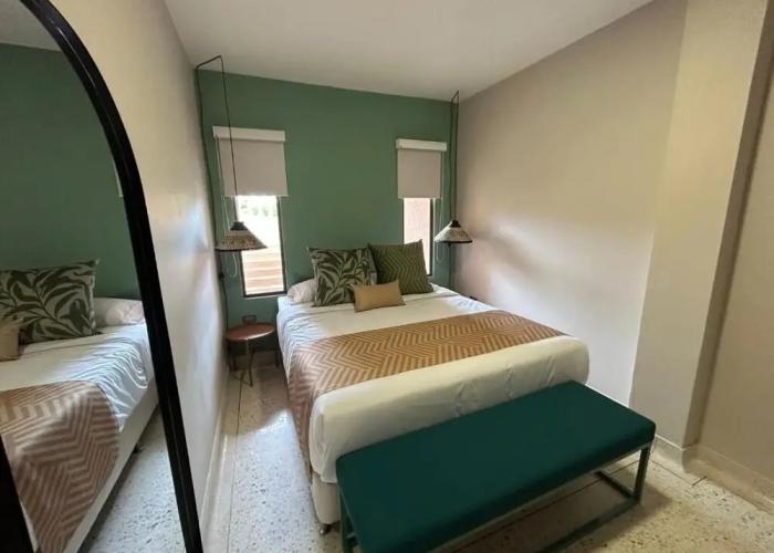 Del Tropico Hotel