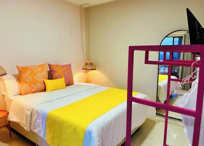 Del Tropico Hotel