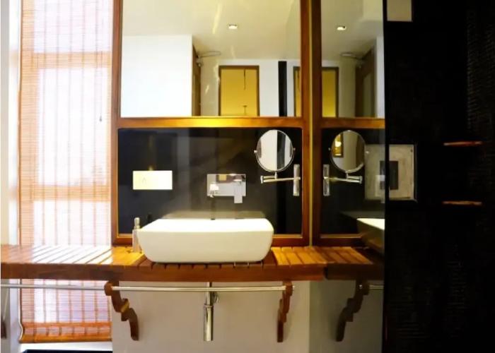 The Sky Imperial Aarivaa Luxury Homestay
