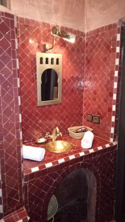фото Riad Irhalne
