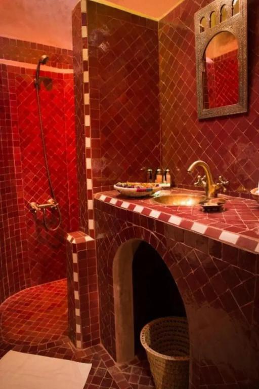 фото Riad Irhalne