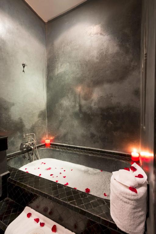 фото Riad Lhena