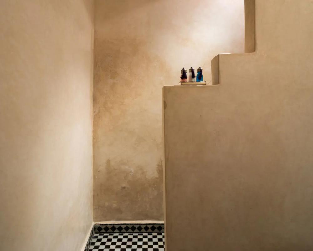 фото Riad Lhena
