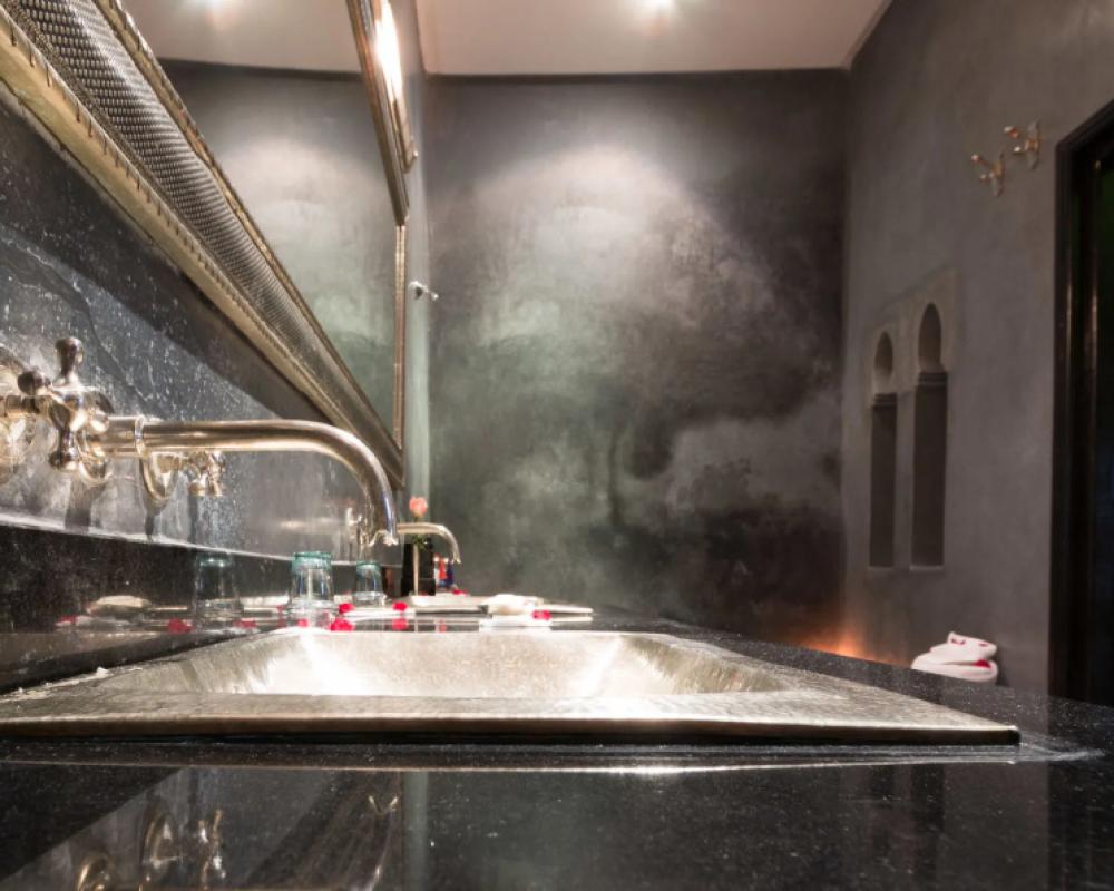 фото Riad Lhena