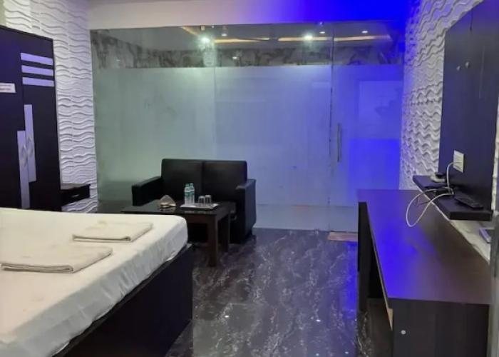 Fortune Club And Suites