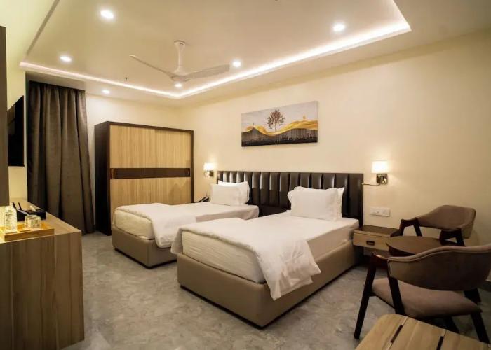 Mastiff Select Medha Plaza Deoghar