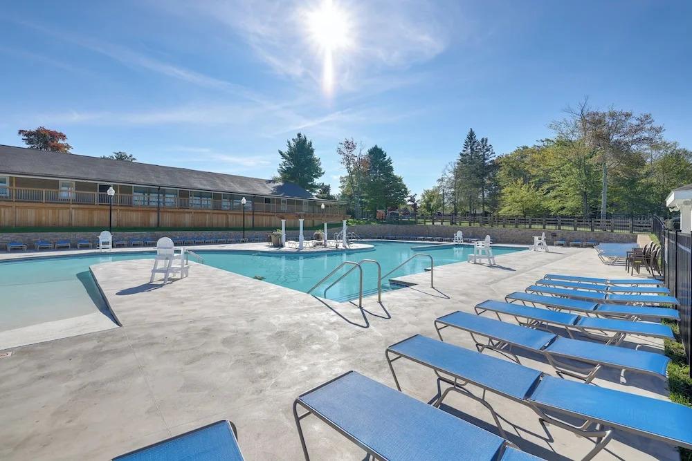 Poconos Family Home w/ Lake Access & Game Room