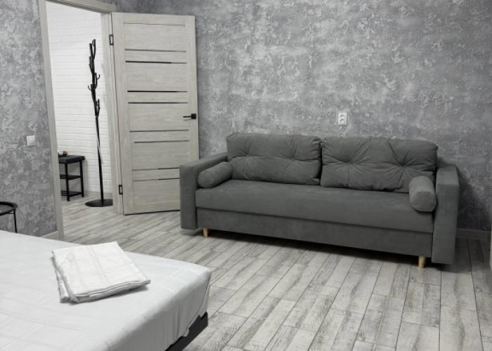 Uyutnaya S Balkonom Flat