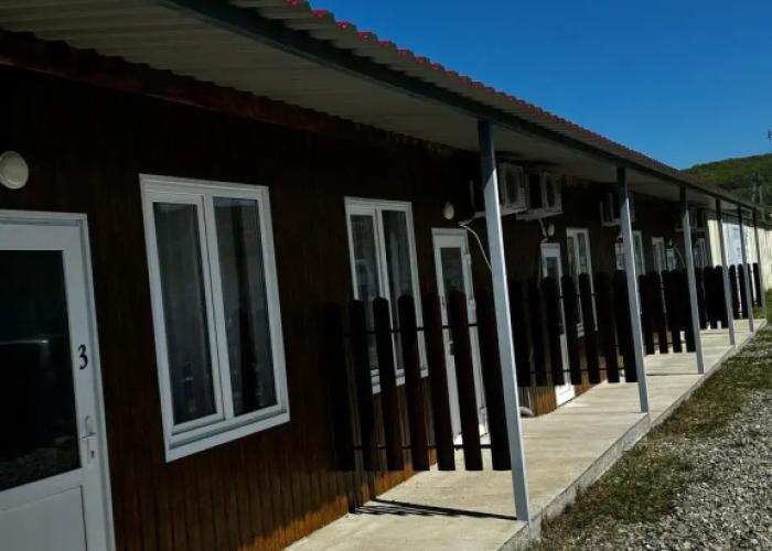 S Otdelnymi Nomerami Guest house