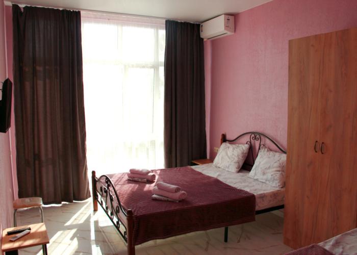 Rozovaya Laguna Guest House