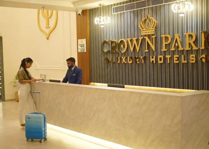 Crown Park Luxury Hotel