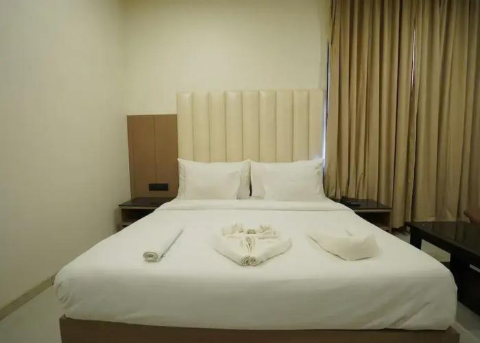 Crown Park Luxury Hotel