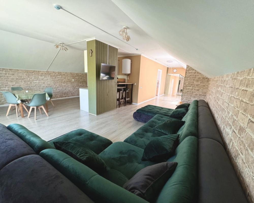 Prostornye i Komphortnye y Morya do 10 chelovek v H.Betta Apartments