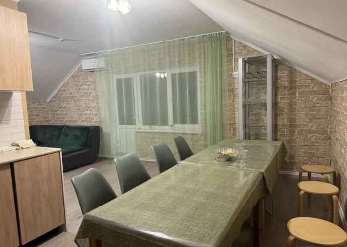 Prostornye i Komphortnye y Morya do 10 chelovek v H.Betta Apartments