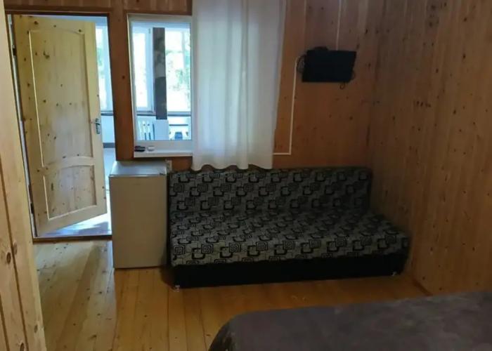 Na Pervom Etazhe Flat