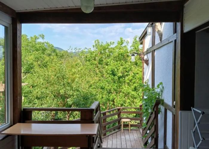Na Pervom Etazhe Flat