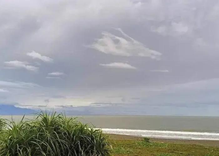 The Waves at Socorro Baler- Hotel A