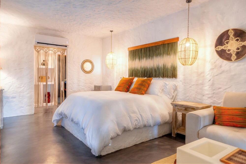 Bora Bora Hotel & Beach Club