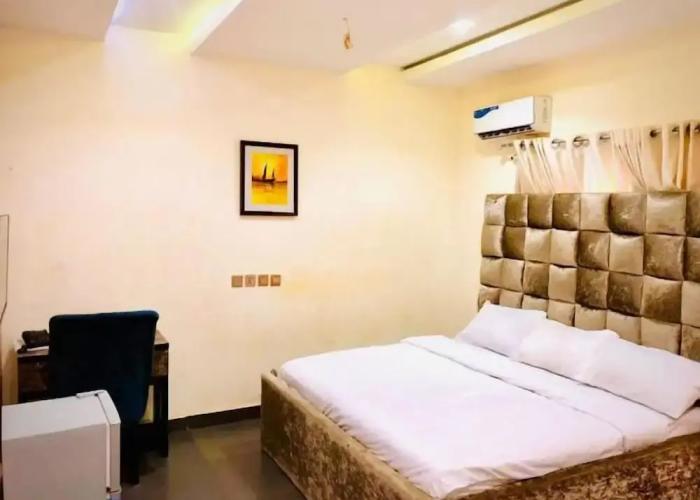 Mayo Premium Inn