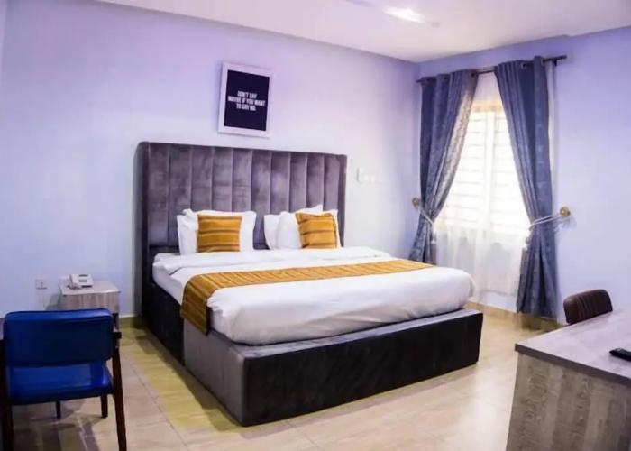 Mayo Premium Inn