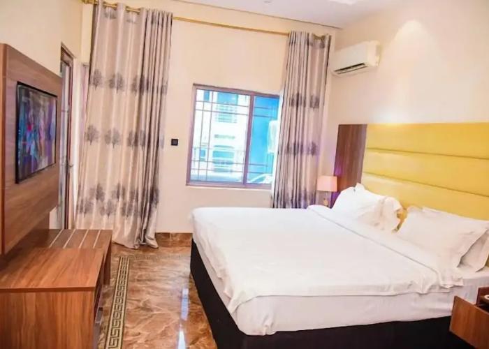Epitome Hotel