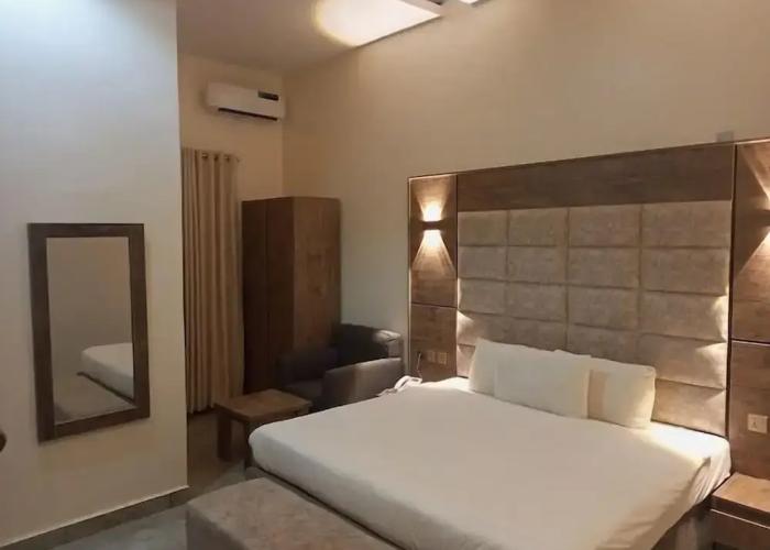 Epitome Hotel