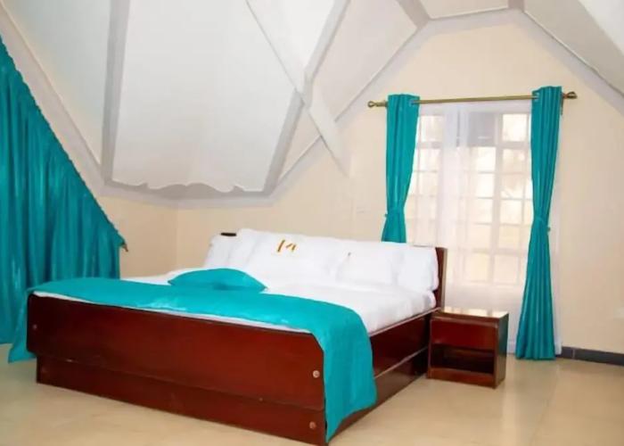 Mojoh Inn Hotel