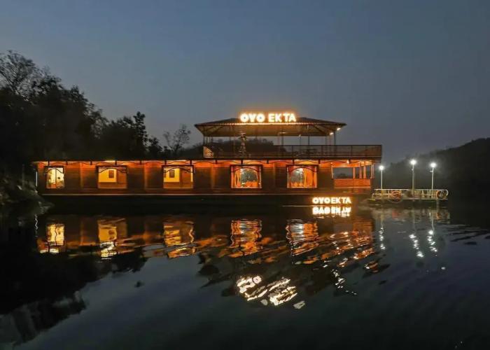 Ekta Houseboat Statue Of Unity Kevadia