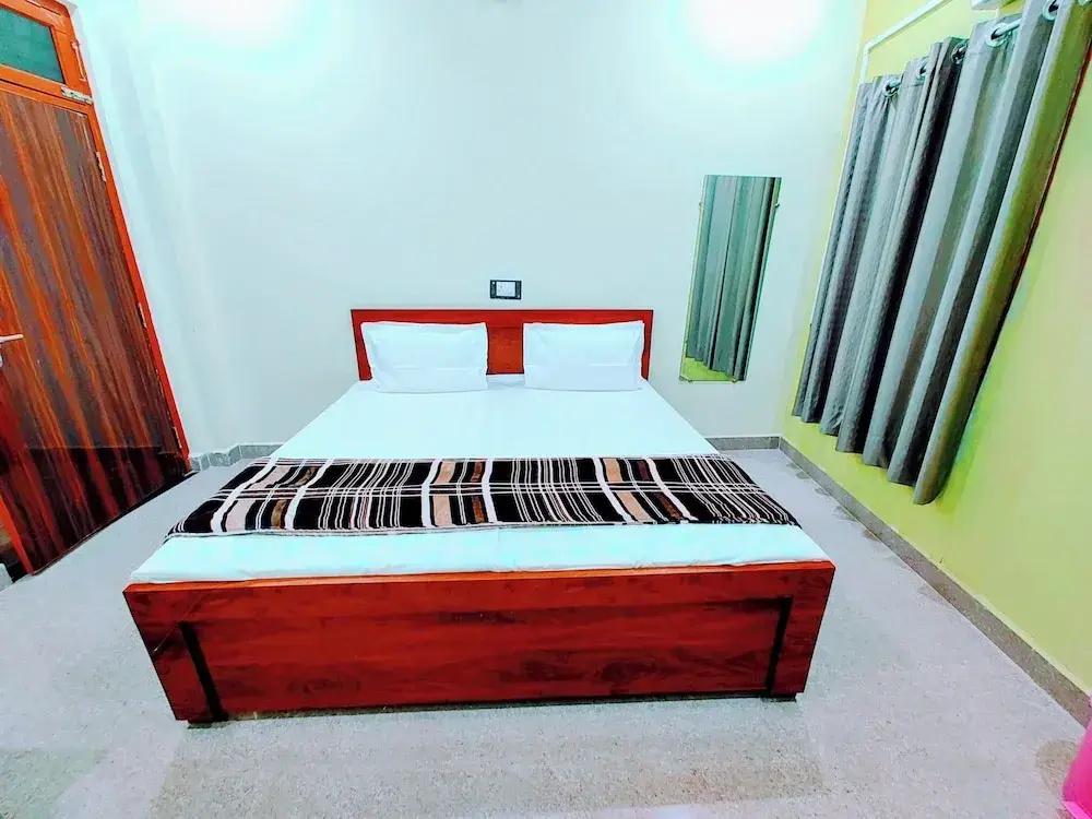 фото Hotel Raghukul