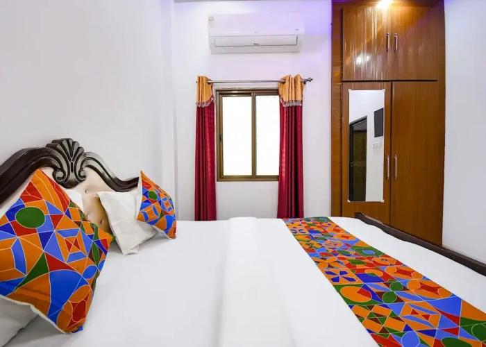 Fabhotel Geeta Bhawan