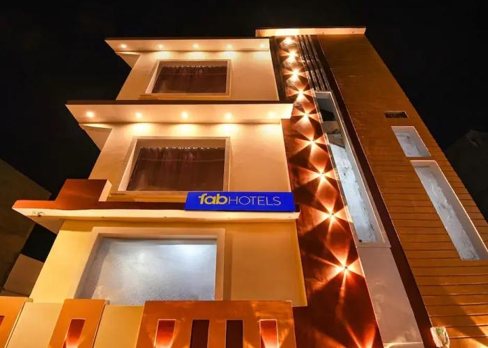 Fabhotel Geeta Bhawan