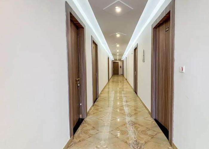 Raghuveer Sadan, Near Ram Mandir - 10 Min Walk