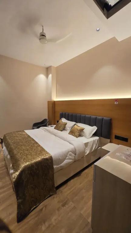 фото Hotel Parth
