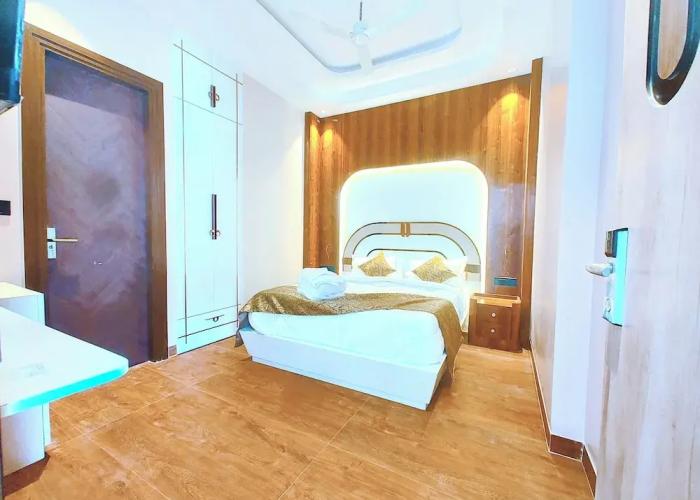 Hotel Parth