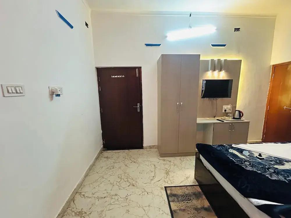 фото Divya Darshan Stay