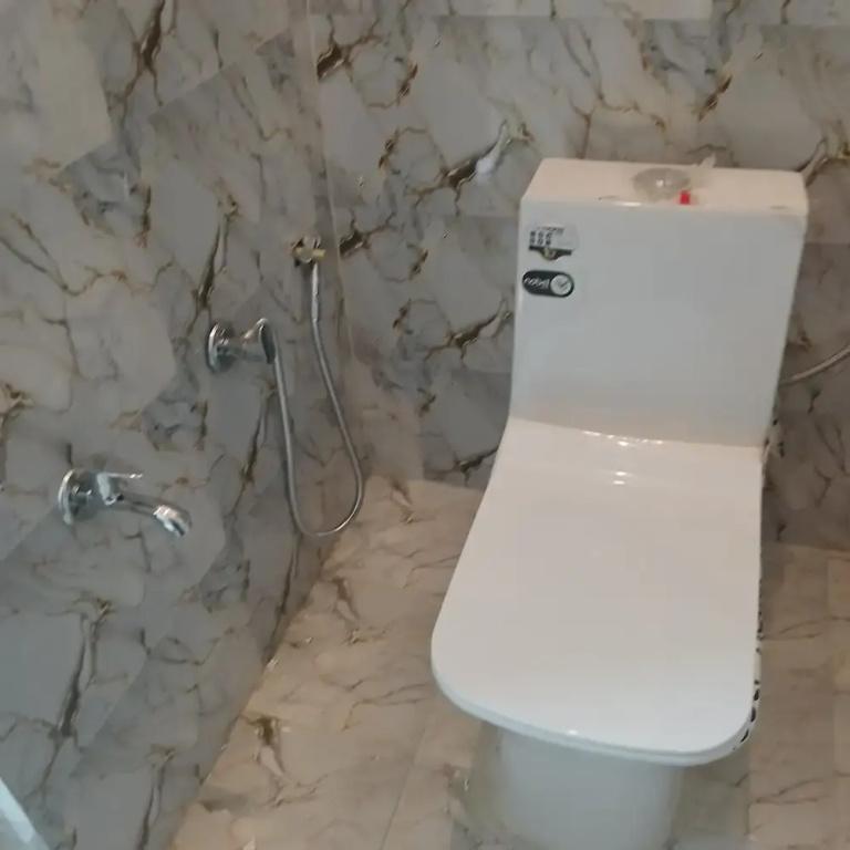 фото Awadh Biharee Inn