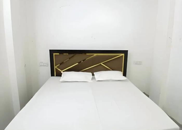 Awadh Biharee Inn