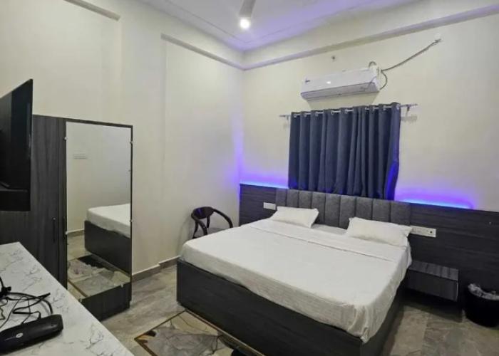 Raghupati Raghav Raja Ram Inn