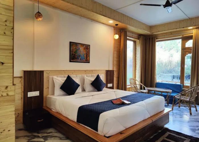 Tirthan Stone Age inn