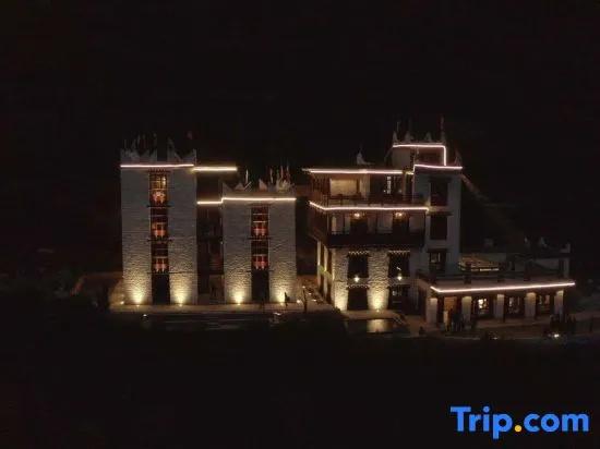 Deji Kangwa Hostel