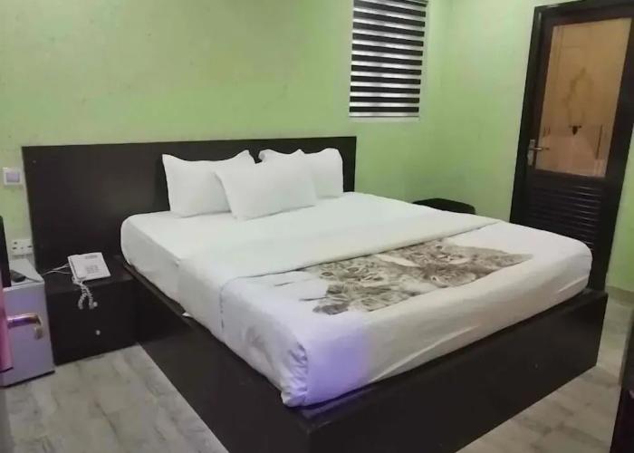 Tatiana Hotel and Suites