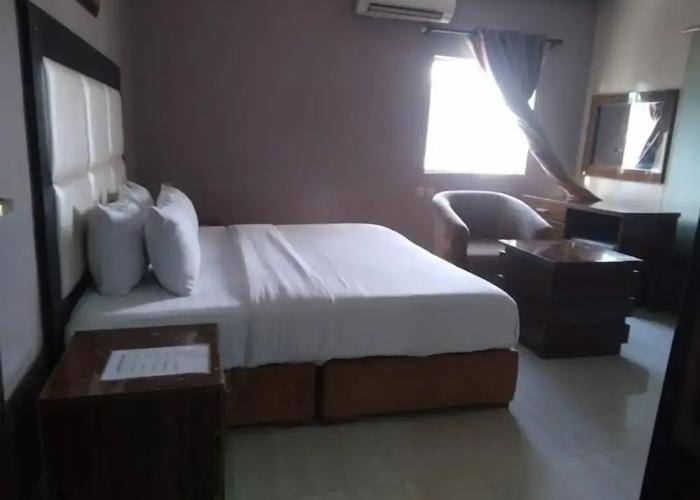 Tatiana Hotel and Suites